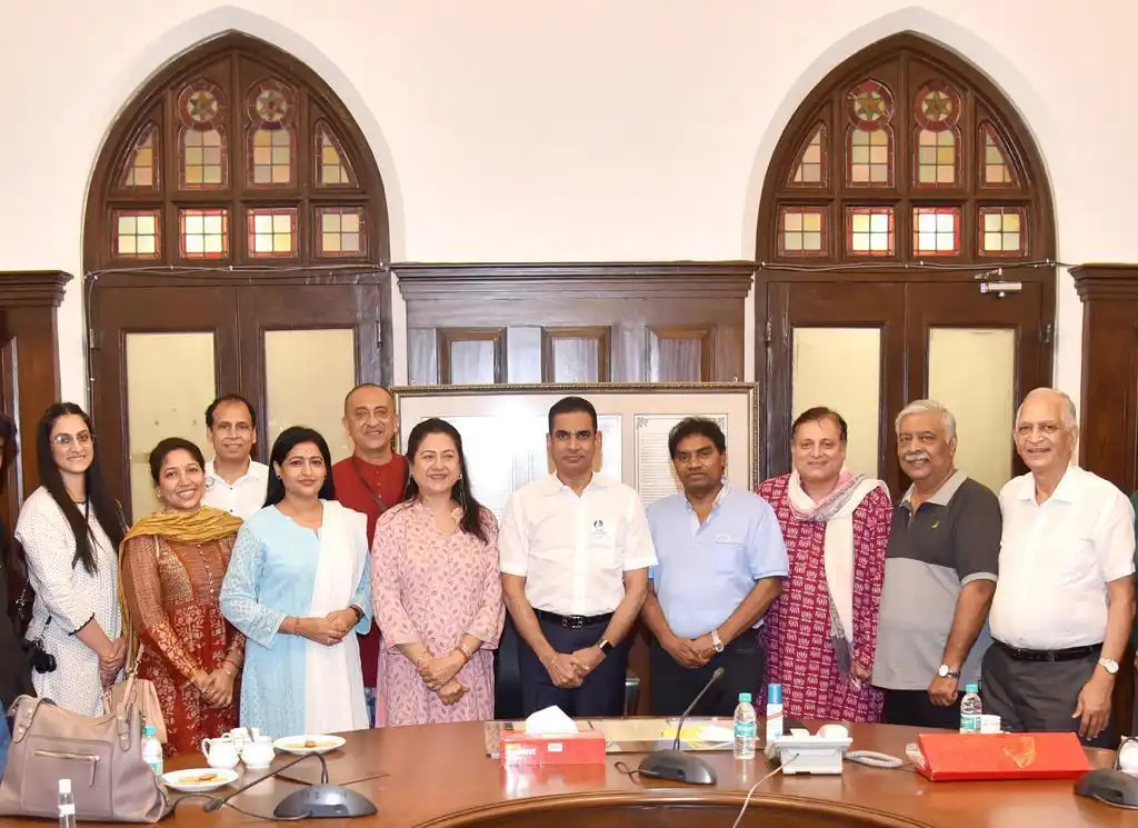 CINTAA-EC-Members-Trustees-Meet-BMC-Commissioner